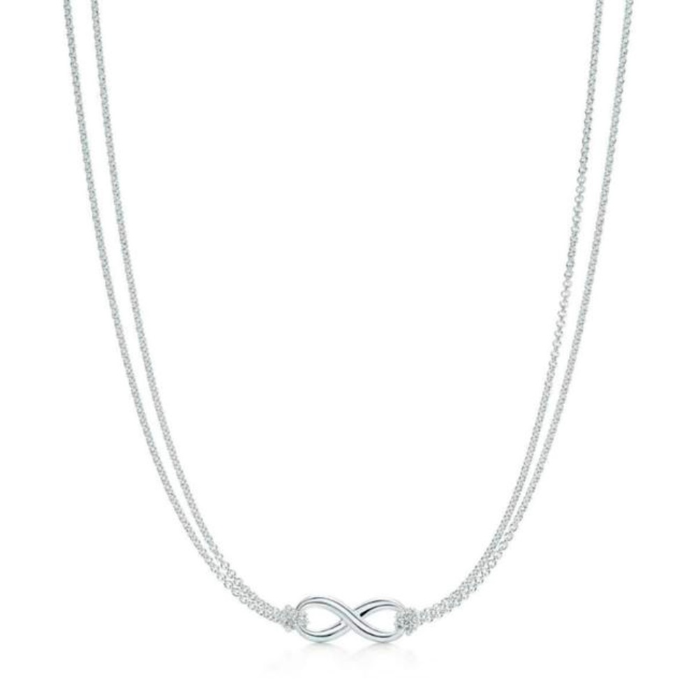 Tiffany & Co. infinity pendant in silver